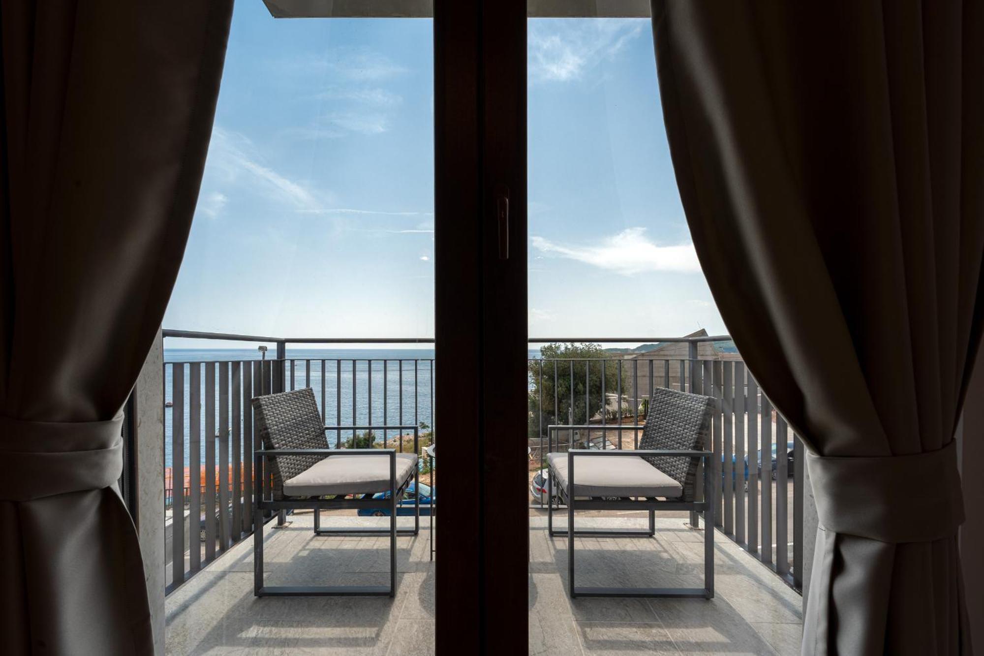 Niki Apartments Przno Sveti Stefan Dış mekan fotoğraf